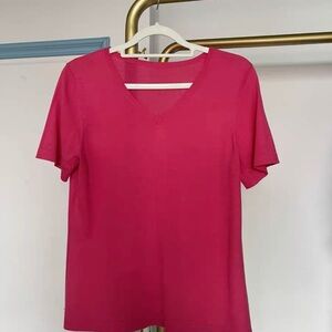Vibrant Pink V-Neck Short Sleeve Top